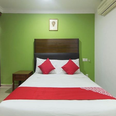 Oyo 805 Hotel Run Star Куала Лумпур Екстериор снимка