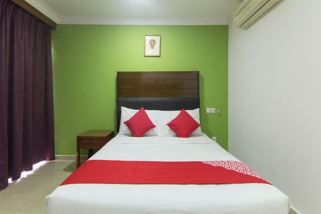 Oyo 805 Hotel Run Star Куала Лумпур Екстериор снимка