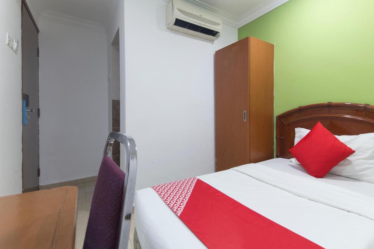 Oyo 805 Hotel Run Star Куала Лумпур Екстериор снимка