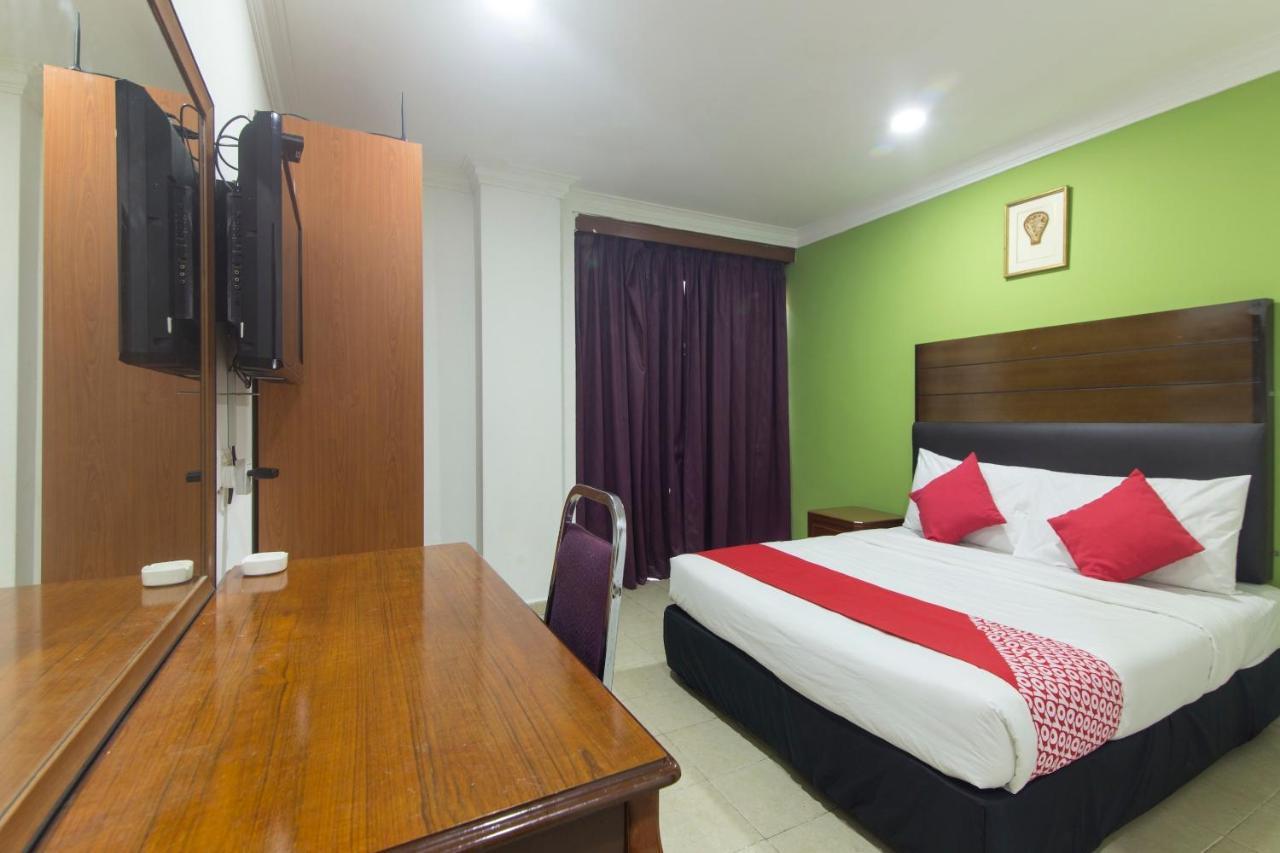 Oyo 805 Hotel Run Star Куала Лумпур Екстериор снимка