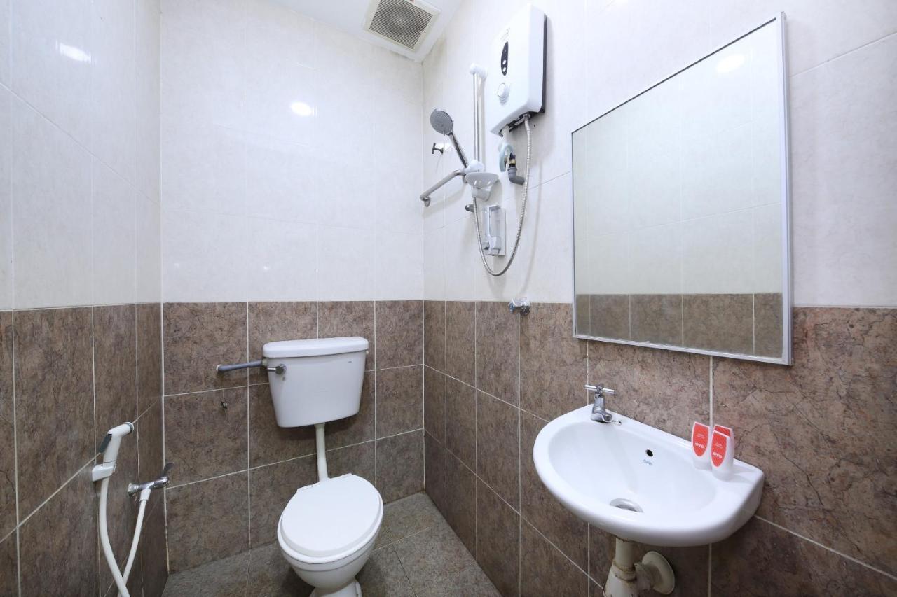Oyo 805 Hotel Run Star Куала Лумпур Екстериор снимка