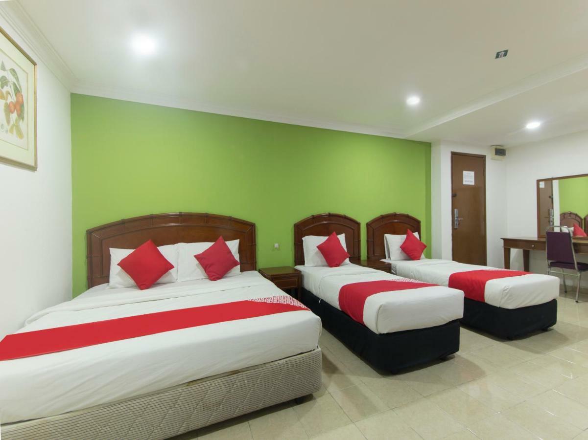 Oyo 805 Hotel Run Star Куала Лумпур Екстериор снимка
