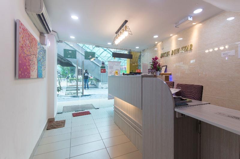 Oyo 805 Hotel Run Star Куала Лумпур Екстериор снимка