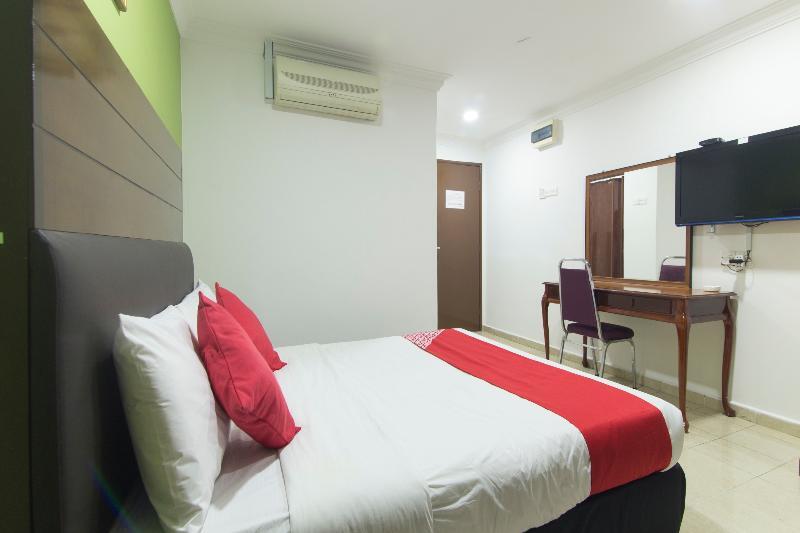Oyo 805 Hotel Run Star Куала Лумпур Екстериор снимка